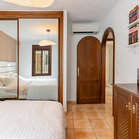 Cozy Townhouse In Old Town Apartment *